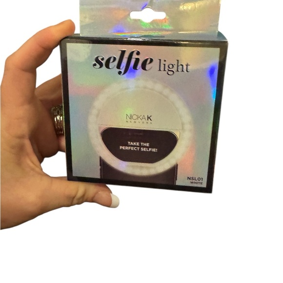 5/$25 New in box Nicka K Selfie Light - Picture 1 of 4